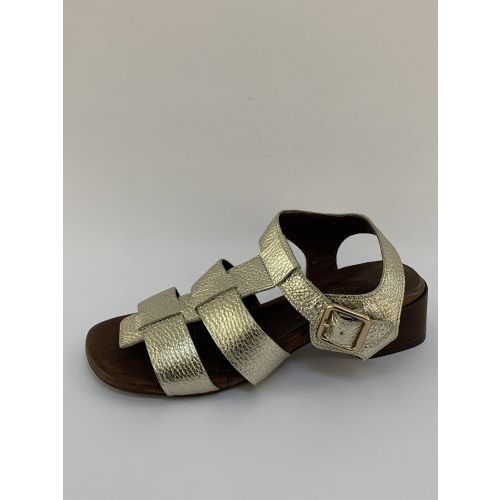 Mat:20 Sandaal Goud
