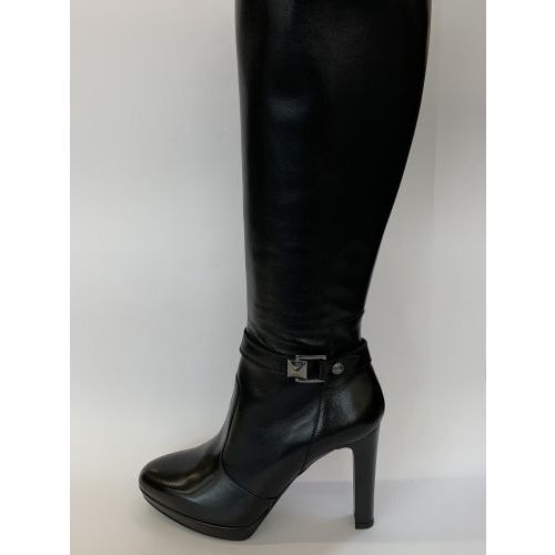 Nero Giardini Laars Zwart